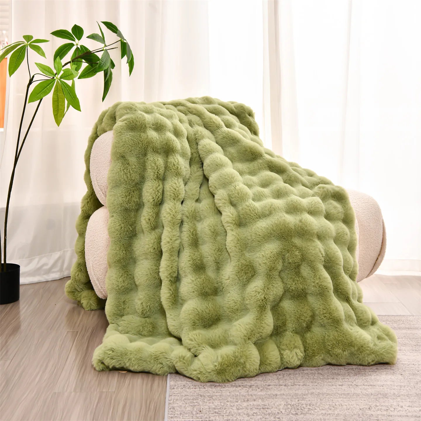 Double Layer Thick Faux Fur Blanket